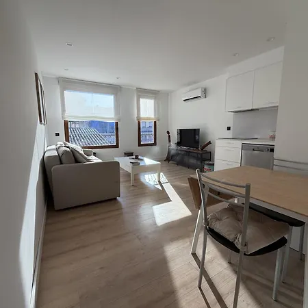 Apartamentos_lovely_rooms_vic Apartmán *