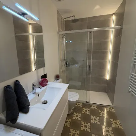 Apartamentos_lovely_rooms_vic *